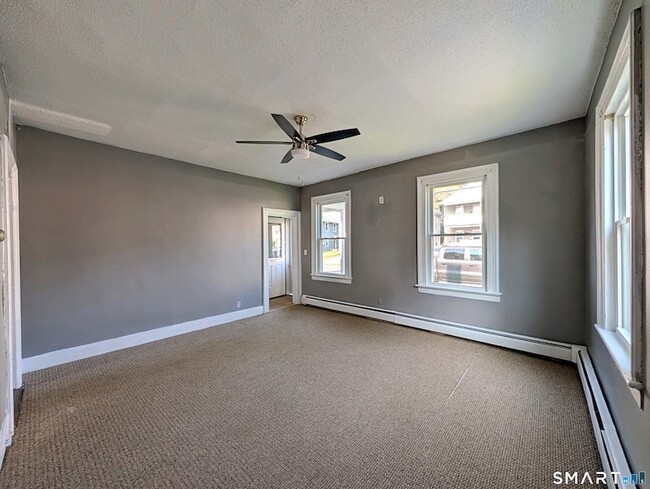 Photo - 104 Elm St