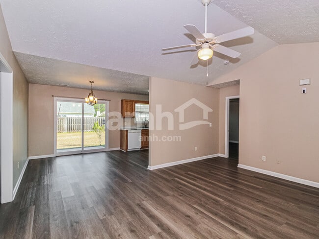 Photo - 9488 Huckabee Dr NE