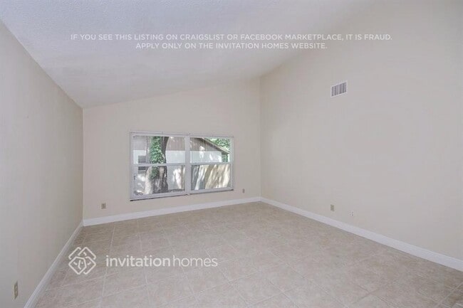 Photo - 592 Heather Brite Cir