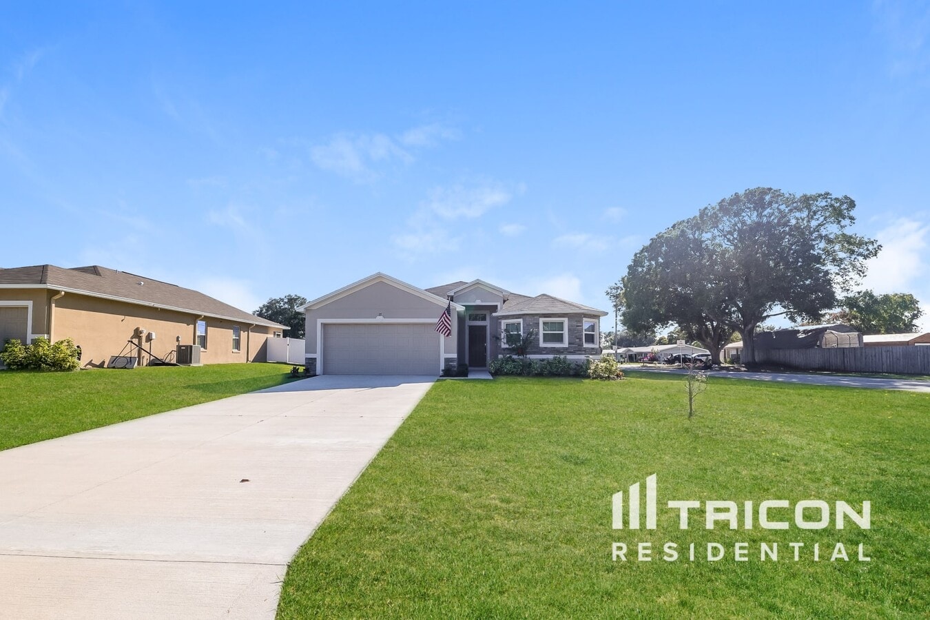 Photo - 77 Lake Ring Dr