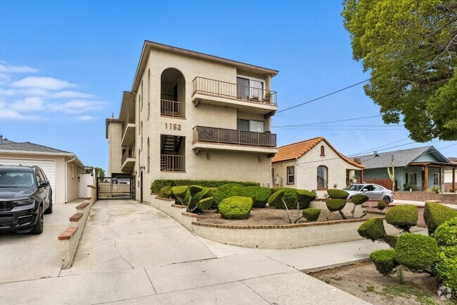Building Photo - 1152 W 24th St Unit #4 Rental