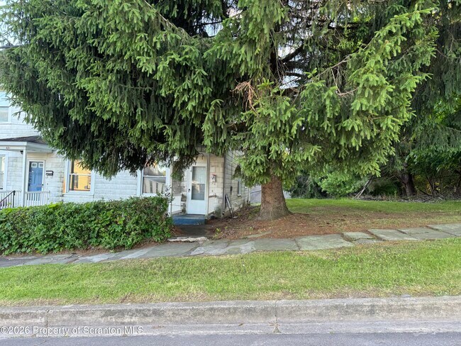 Photo - 233 Reese St