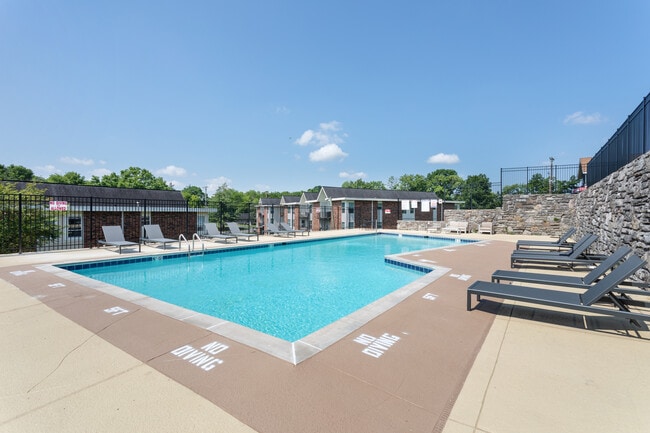 Falcon View Apartments