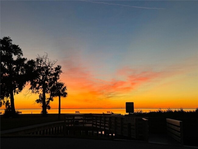 Building Photo - 654 Windrush Bay Dr Unit 654