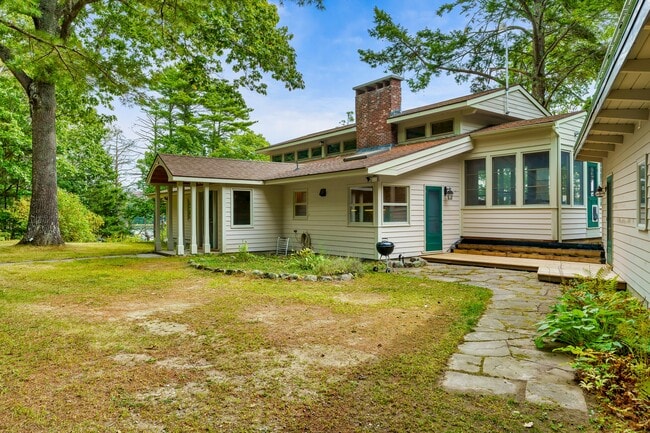 Photo - 735 Mere Point Rd