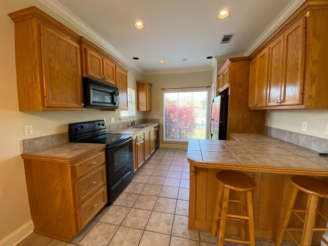 Photo - 3 Bed, 2 Bath in Worthington Lake