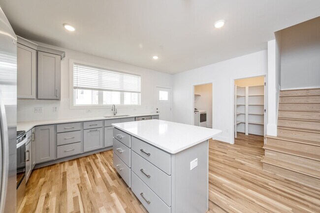 Photo - 3825 Lands End Ct