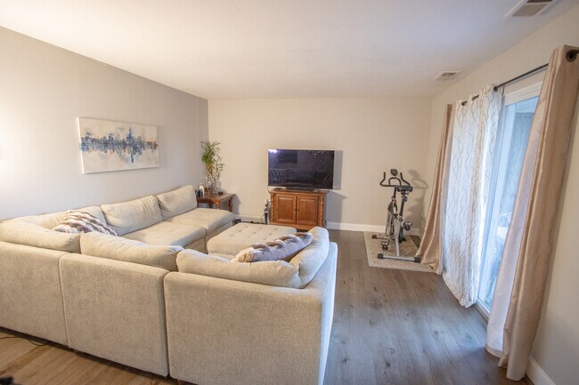 Photo - 116 Meadowview Ln Unit 116