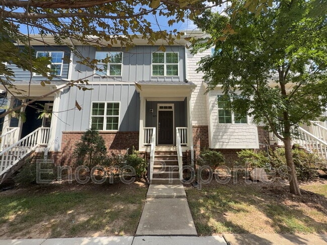 Building Photo - 825 S Franklin St