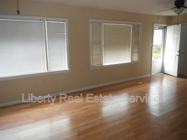 Photo - 503 Stewart Dr