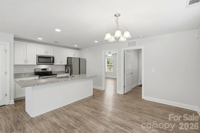 Photo - 4221 E End St
