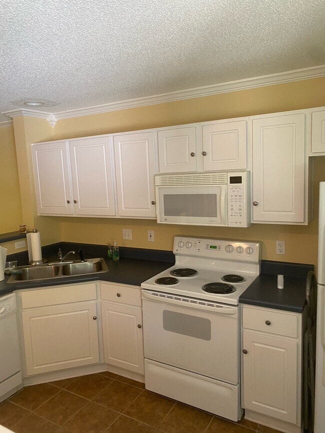 Photo - 8133 Shadow Oak Dr