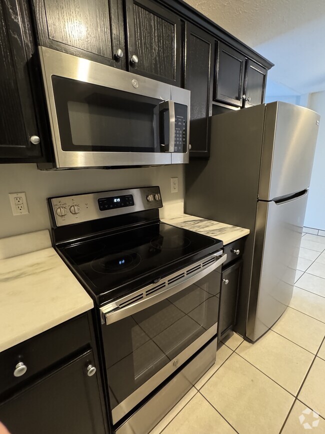 Building Photo - Woodfield Apartment Homes