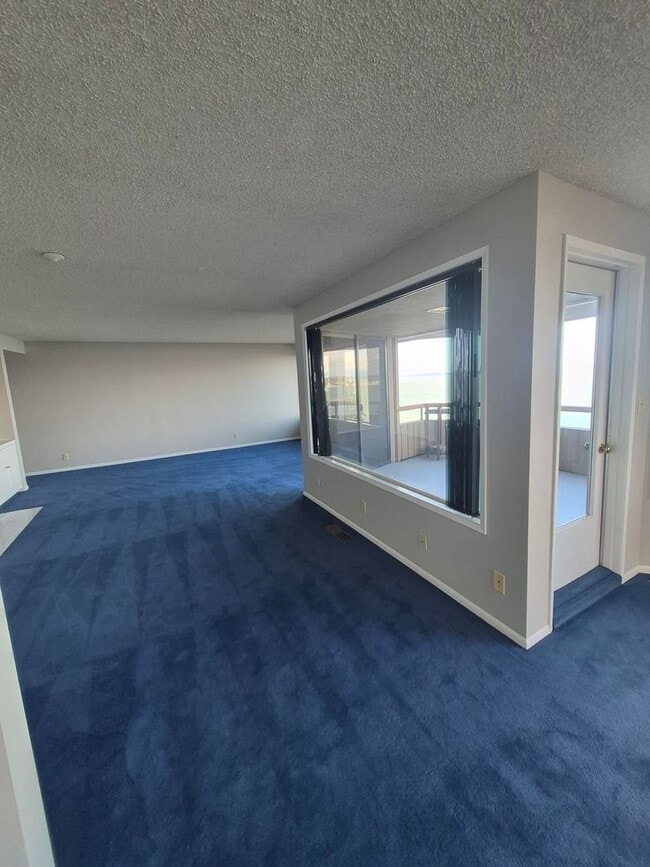 Photo - Spacious 2 Bedroom Condo for Rent in the Fairhaven Neighborhood Unidad 306