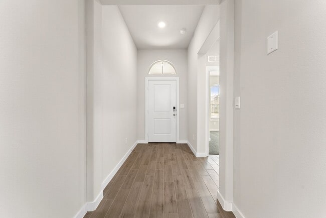 Photo - 2101 Fortune Dr