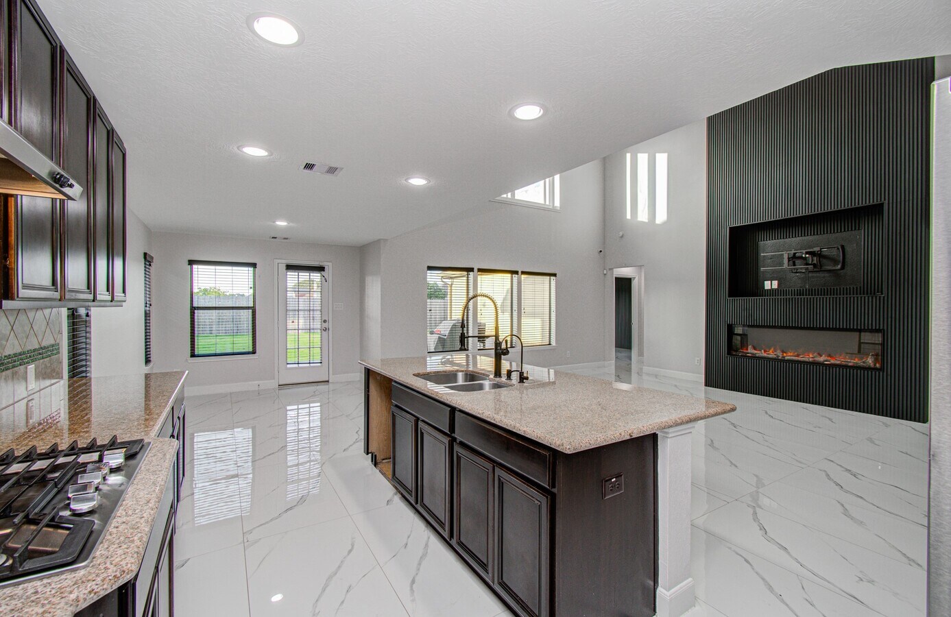 Photo - 16430 Williamstown Dr