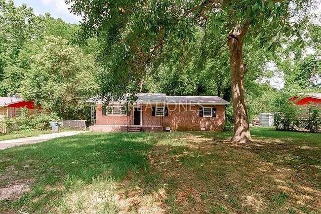 Building Photo - 928 Perry Dr