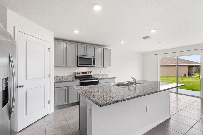 5106 Plumeria Dr