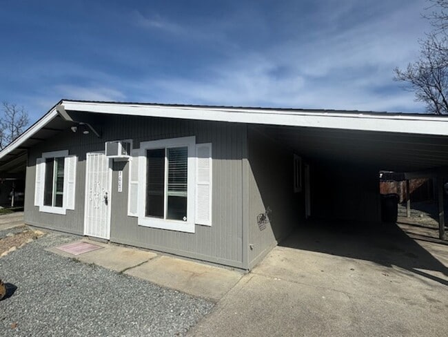 Photo - 3007-3009 JUANIPERO Unidad 3007