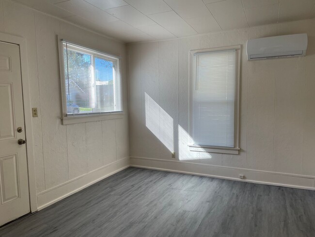 Photo - Cozy Cottage Style 1 Bedroom 1 Bath Home