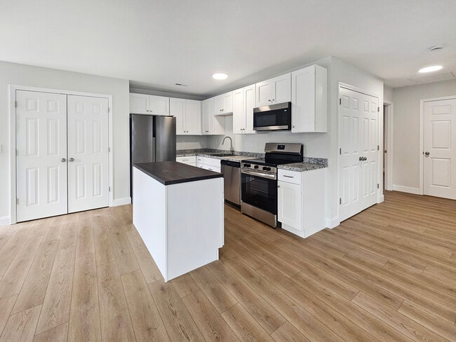 Photo - 7 Paris Creek Ct