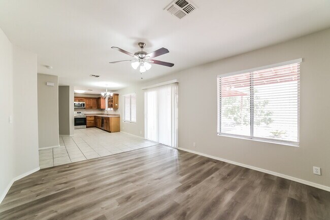 Photo - 17805 N 13th St