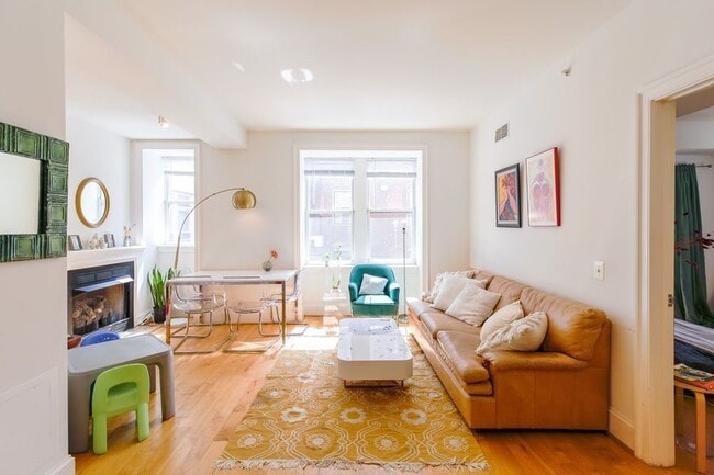 Photo - 1750 16th St NW House