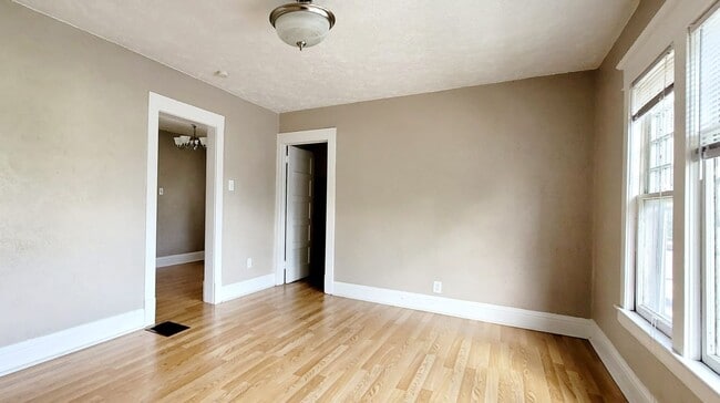 Photo - 202 E Seventh St Unit 202  1-2