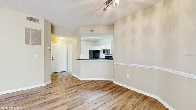 Photo - 5512 Metrowest Blvd Unidad 203