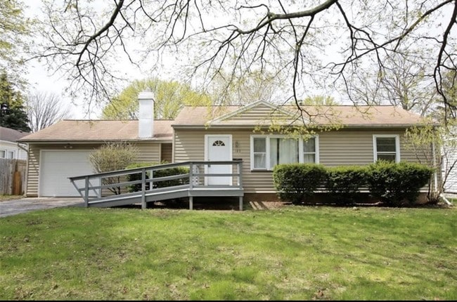 Photo - 185 Hildegarde Rd