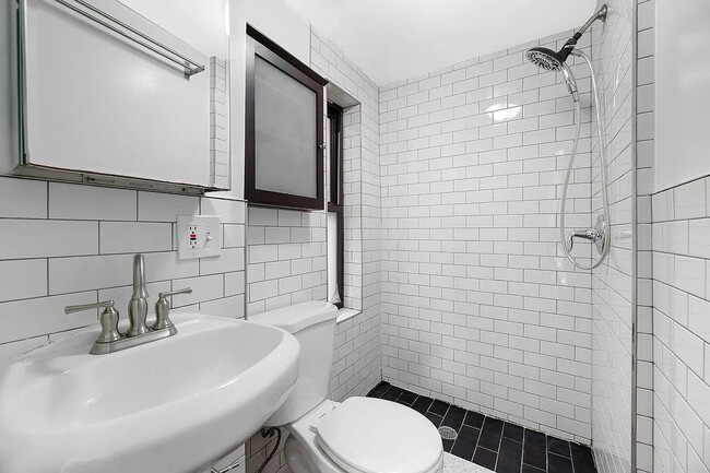 207 Madison St Unit 3