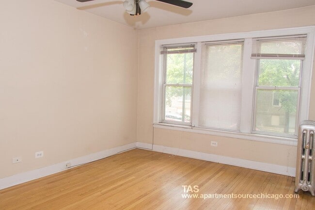 1925 W Winona St Unit 1