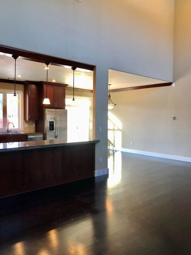 Photo - 1700 Lawton Dr Unidad B