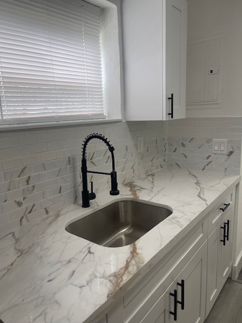 Photo - 5934 Buchanan St Unidad Studio