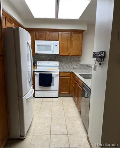 Photo - 9990 Grove St