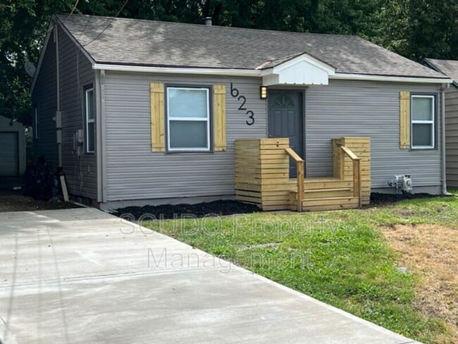 Building Photo - 623 N Highland Dr