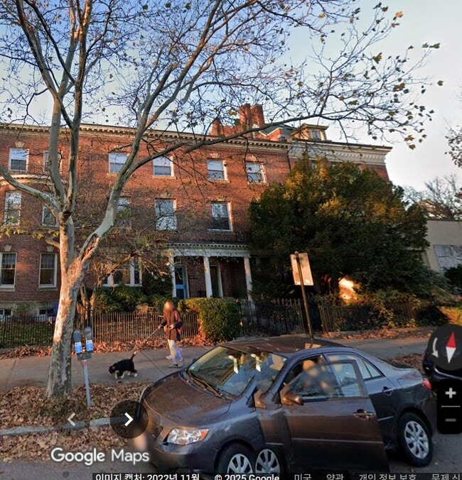 Building Photo - 1714 Beacon St Unit 12-1