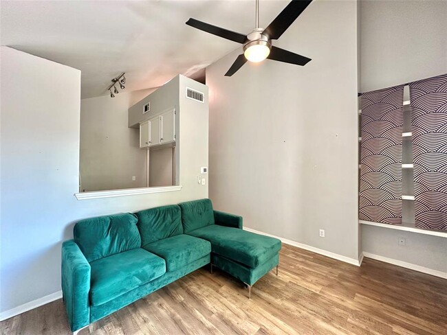 Photo - 4411 Guadalupe St Unidad 14 Rental