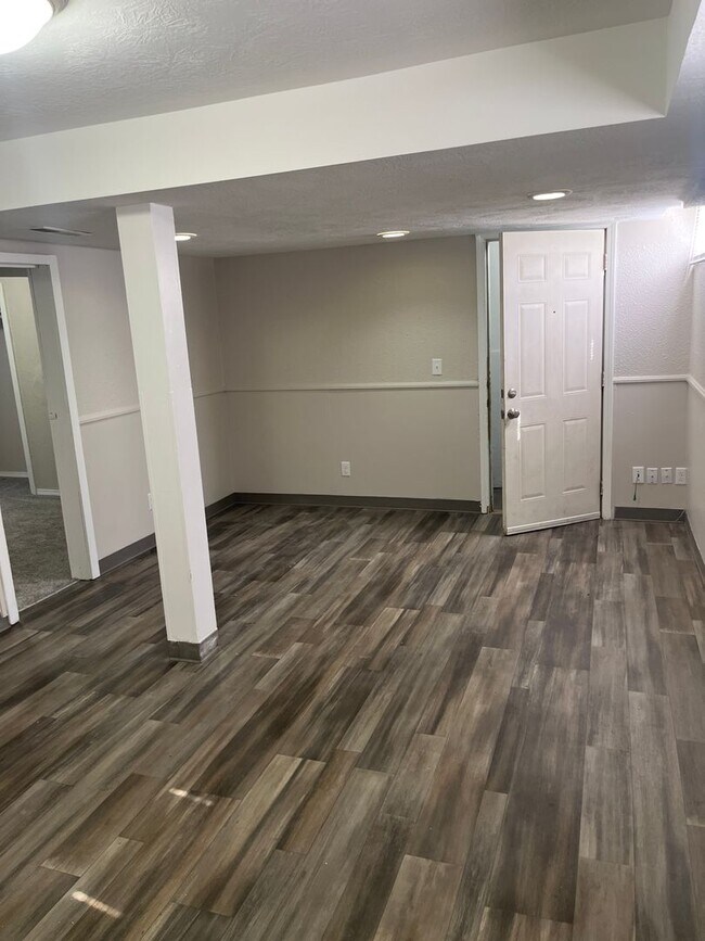 Photo - Spring Triplex Unit 1305-03