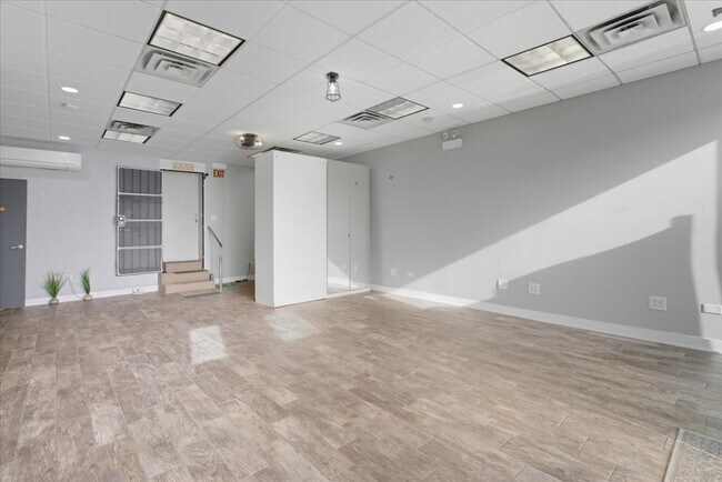 Photo - 1338 W Irving Park Rd Unidad 1