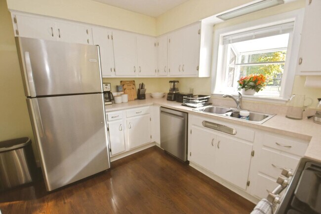 Photo - 426 E Pokagon St Unidad ID1340980P