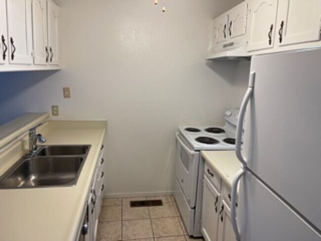 Photo - Southwood Glen - Newly painted!!