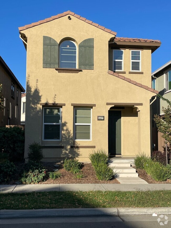 Building Photo - Fabulous Natomas 4 Bedroom Home