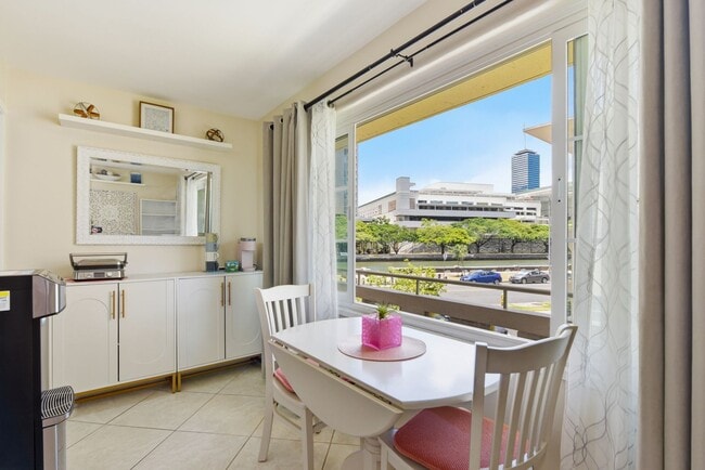 Photo - Fully Furnished Pet Friendly  Waikiki 1-Bedroom Condo Near Ala Moana