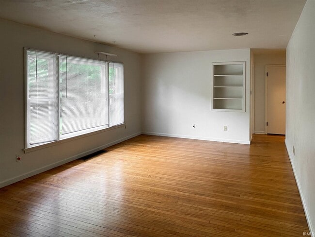 Photo - 703 S High St