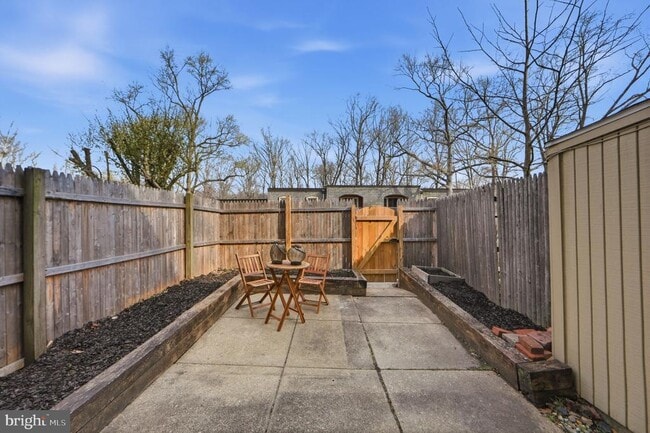 Photo - 8230 Carrleigh Pkwy