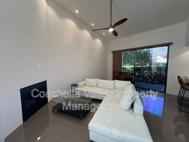 Photo - 287 S Civic Dr