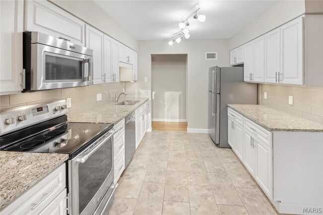 Photo - 2 Seawood Ct