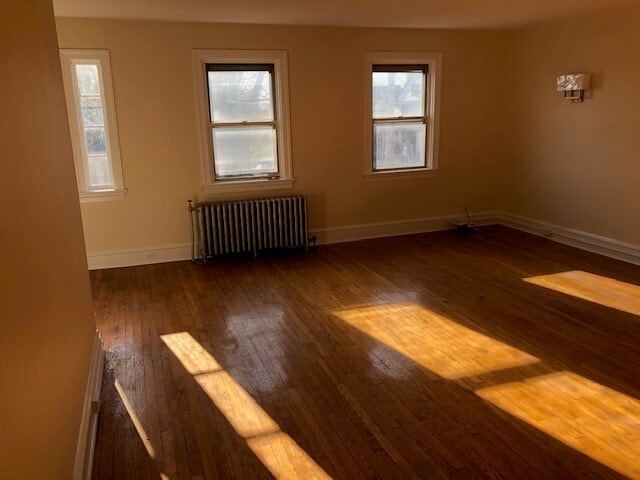 Living room - 2237 Garrett Rd Unit 1
