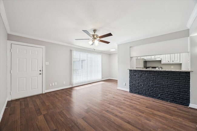 Photo - 201 Emerson St Unit 04